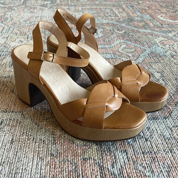 Wonders Block Heel Sandal - Picture 3 of 7